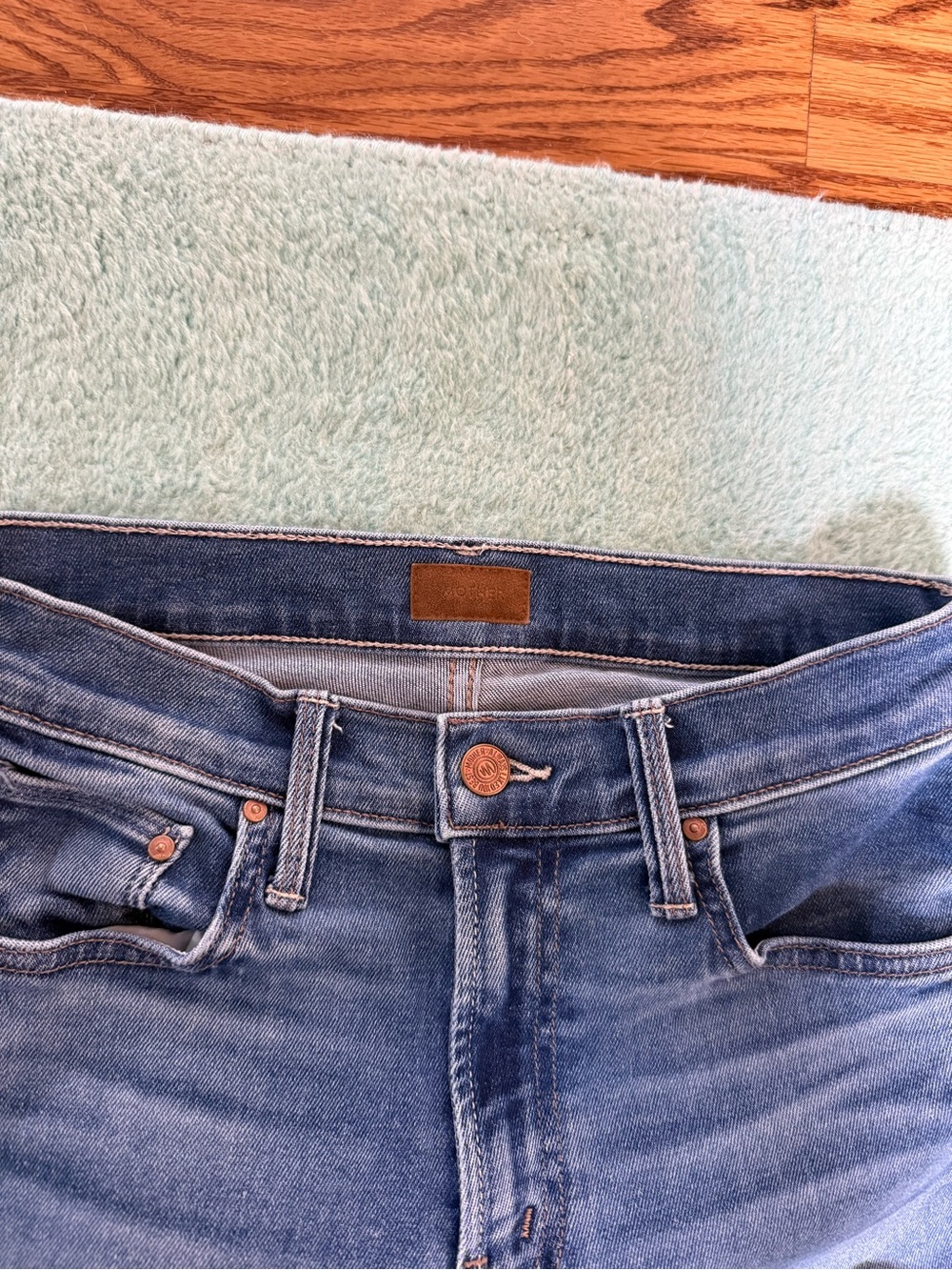 Mother The Mid Rise Rambler Zip Ankle Fray Jeans in Enjoy The Ride - Picture 5 of 8